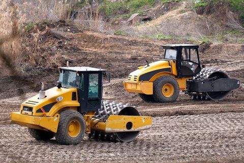 Hydraulic vs Electric Crawler Bulldozers: Explore Power Differences