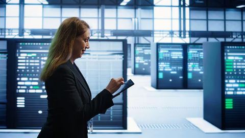 Virtual private server architecture options Discover deployment models
