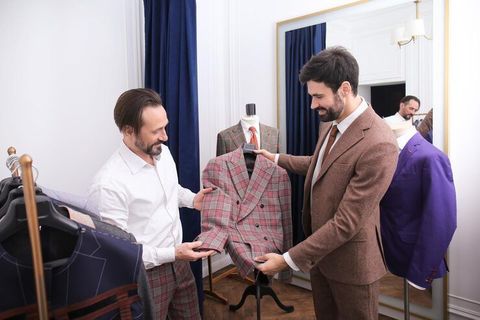 Custom Bespoke Men's Suits Guide: Fit, Fabric, and Style Explained